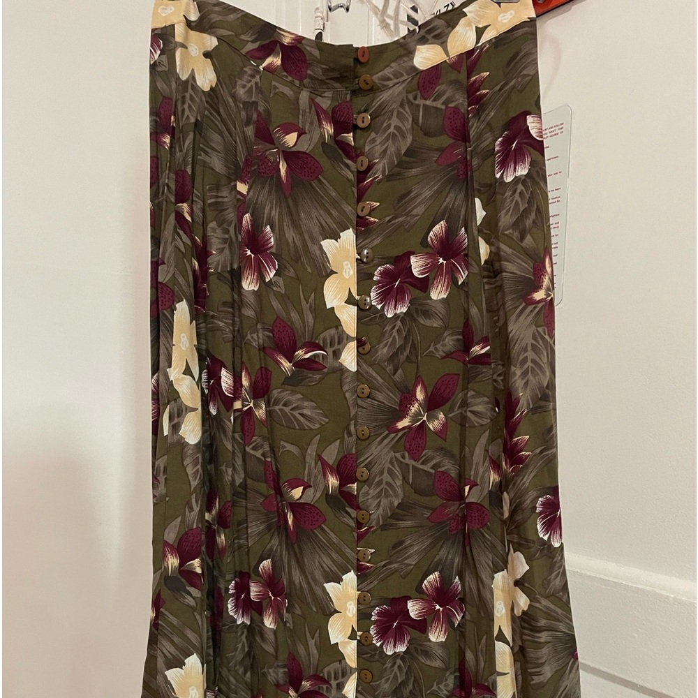 Elegant Bottom up to down skirt